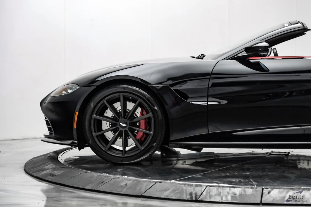 2022 Aston Martin V8 Vantage (2019+) - Image 11 of 31