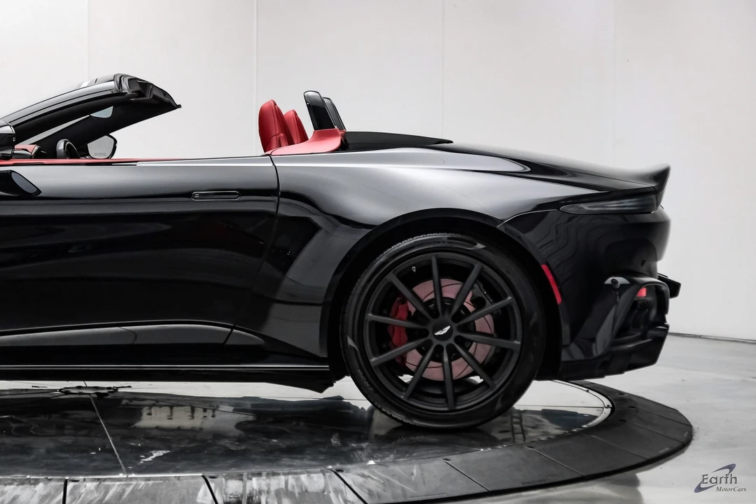 2022 Aston Martin V8 Vantage (2019+) - Image 12 of 31