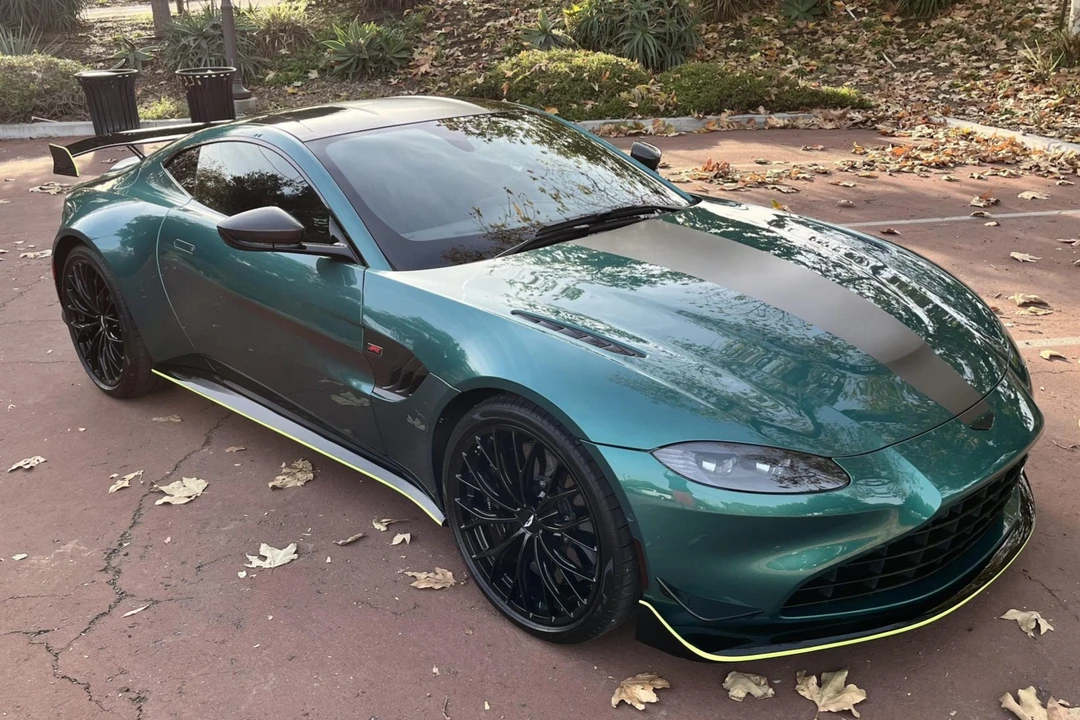 2022 Aston Martin V8 Vantage (2019+) - Image 1 of 31