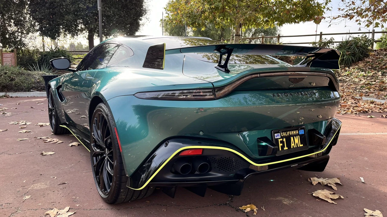 2022 Aston Martin V8 Vantage (2019+) - Image 16 of 31