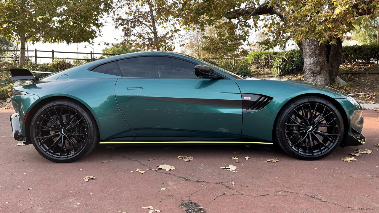 2022 Aston Martin V8 Vantage (2019+) - Image 29 of 31