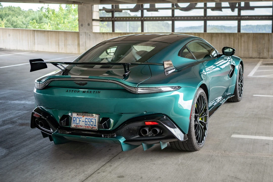2022 Aston Martin V8 Vantage (2019+) - Image 6 of 31