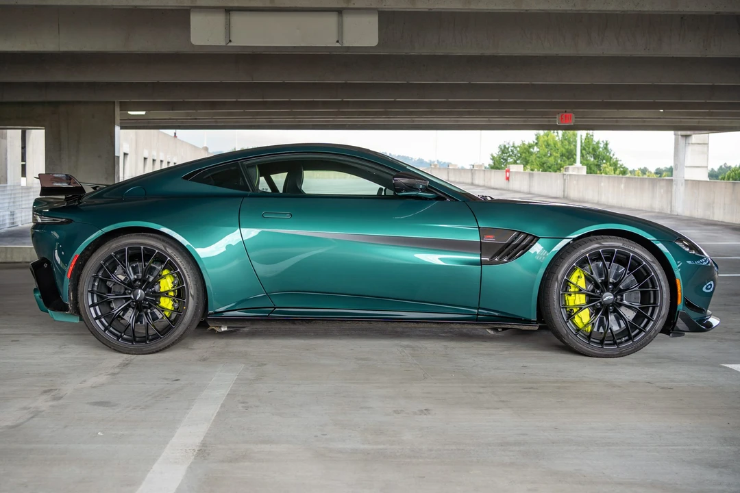 2022 Aston Martin V8 Vantage (2019+) - Image 5 of 31