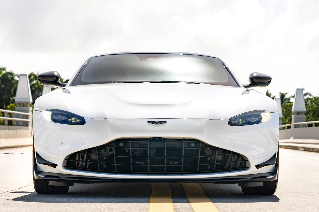 2022 Aston Martin V8 Vantage (2019+) - Image 6 of 31