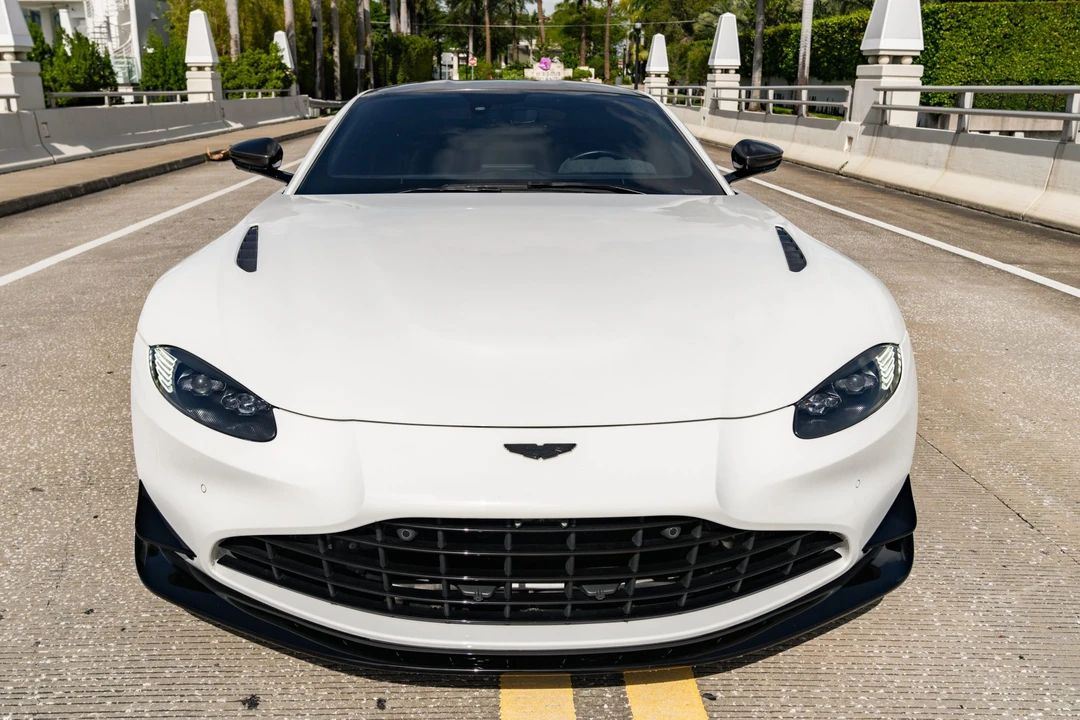 2022 Aston Martin V8 Vantage (2019+) - Image 5 of 31