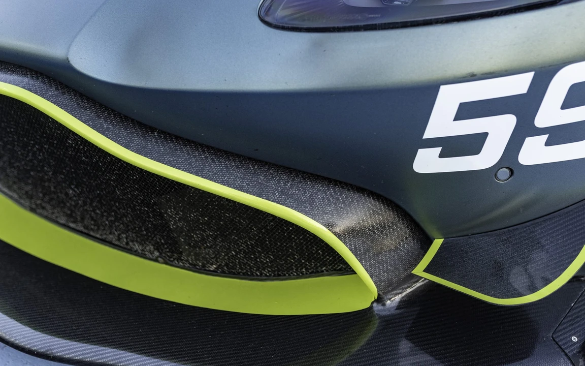 2022 Aston Martin V8 Vantage (2006-2017) - Image 31 of 31