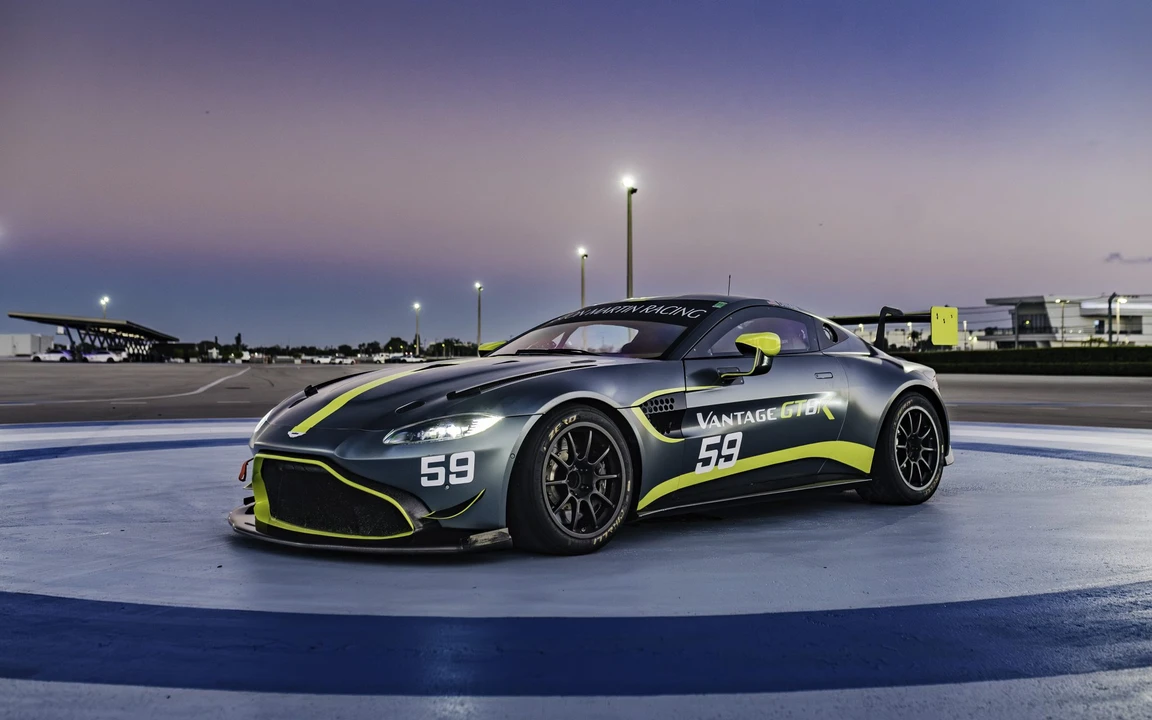2022 Aston Martin V8 Vantage (2006-2017) - Image 4 of 31