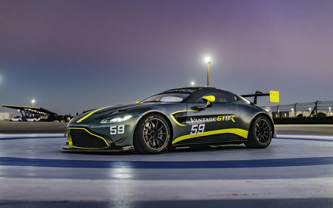 2022 Aston Martin V8 Vantage (2006-2017) - Image 3 of 31