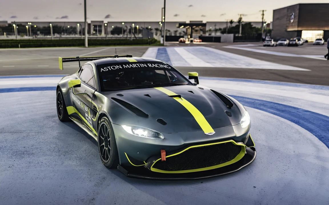 2022 Aston Martin V8 Vantage (2006-2017) - Image 18 of 31