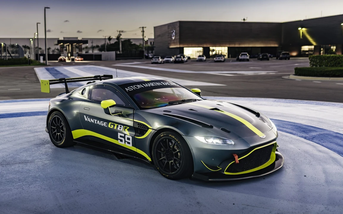 2022 Aston Martin V8 Vantage (2006-2017) - Image 16 of 31
