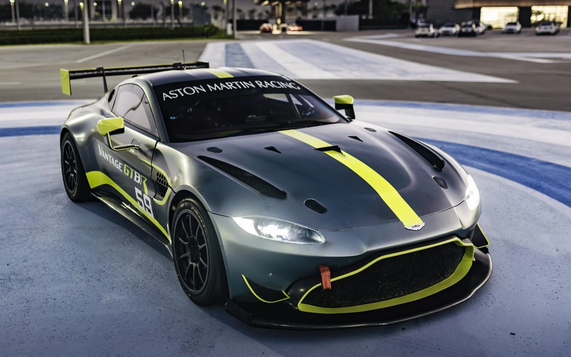 2022 Aston Martin V8 Vantage (2006-2017) - Image 17 of 31