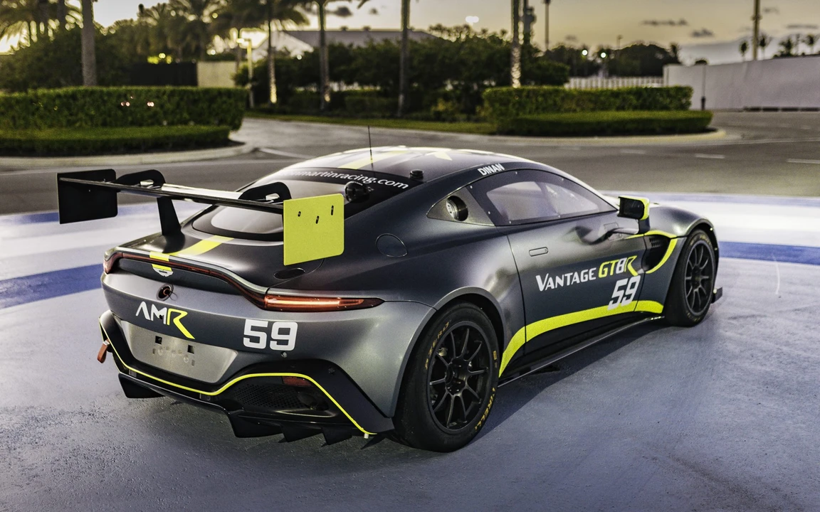 2022 Aston Martin V8 Vantage (2006-2017) - Image 11 of 31