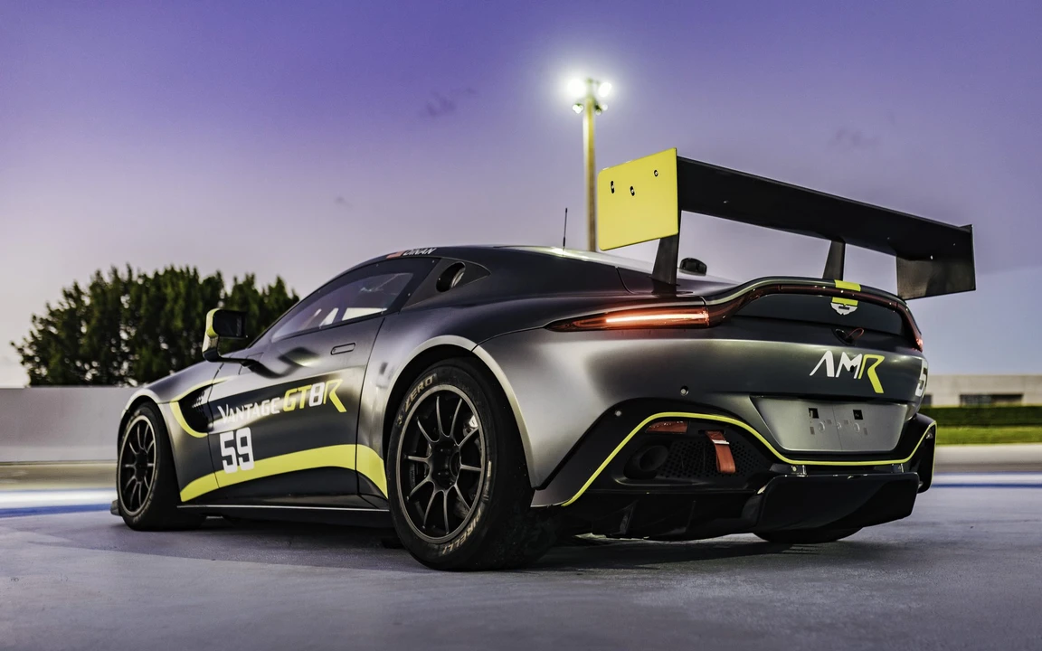 2022 Aston Martin V8 Vantage (2006-2017) - Image 9 of 31