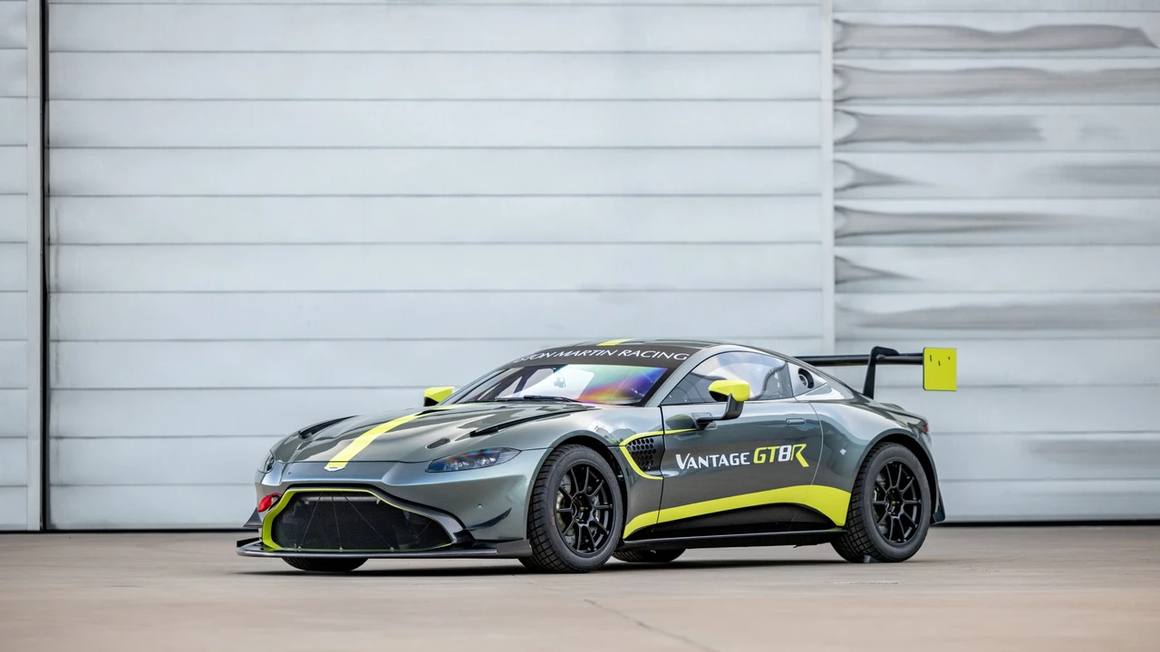 2022 Aston Martin V8 Vantage (2019+) - Image 13 of 31