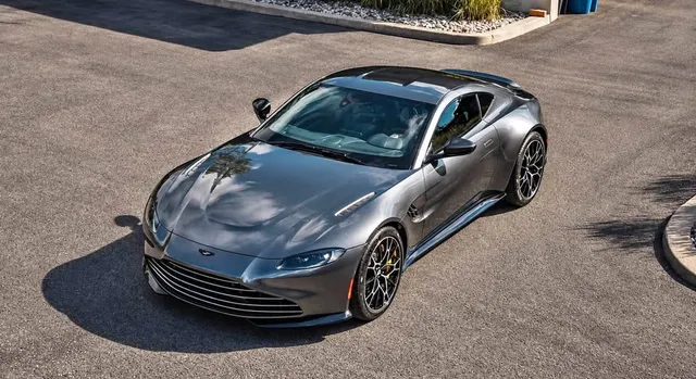 2022 Aston Martin Vantage V8