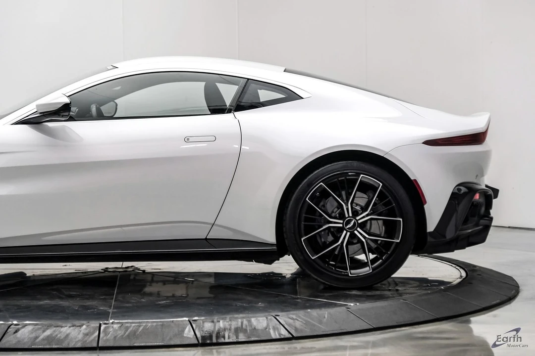 2022 Aston Martin V8 Vantage (2019+) - Image 11 of 31