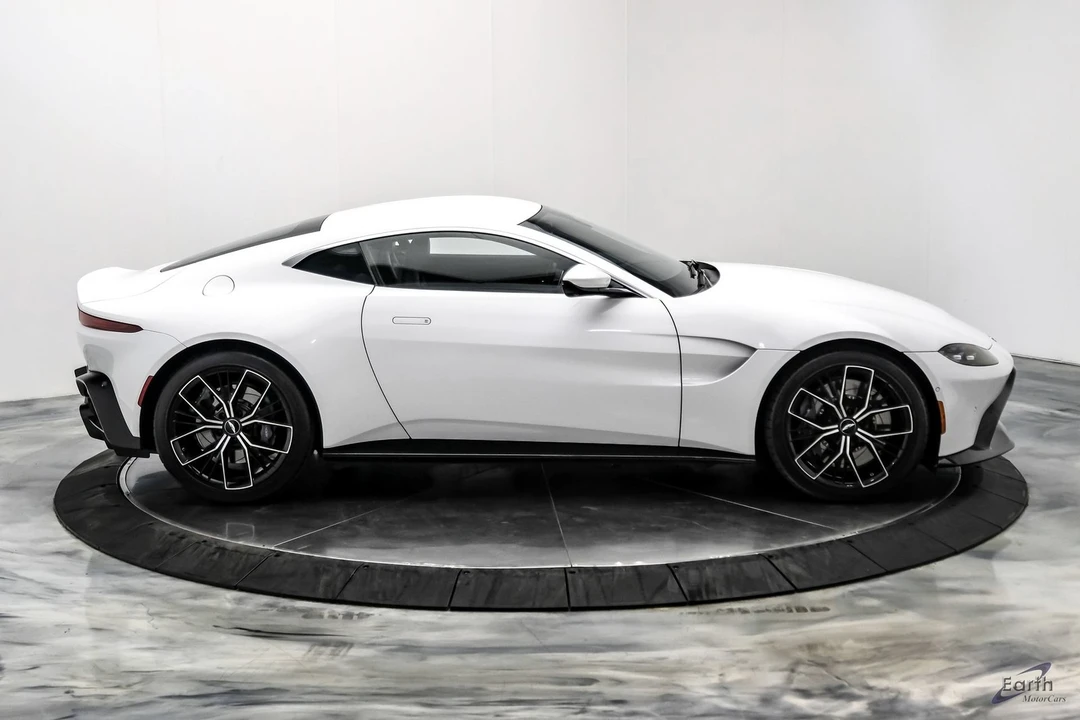 2022 Aston Martin V8 Vantage (2019+) - Image 25 of 31