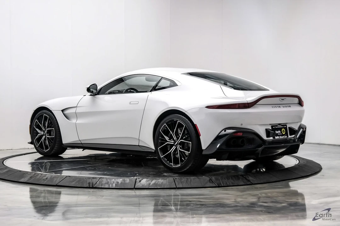 2022 Aston Martin V8 Vantage (2019+) - Image 12 of 31