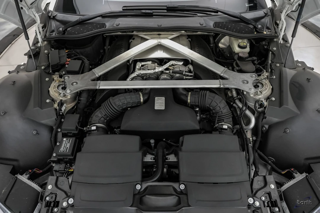 2022 Aston Martin V8 Vantage (2019+) - Image 3 of 31