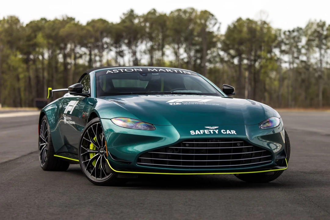 2022 Aston Martin V8 Vantage (2019+) - Image 1 of 31