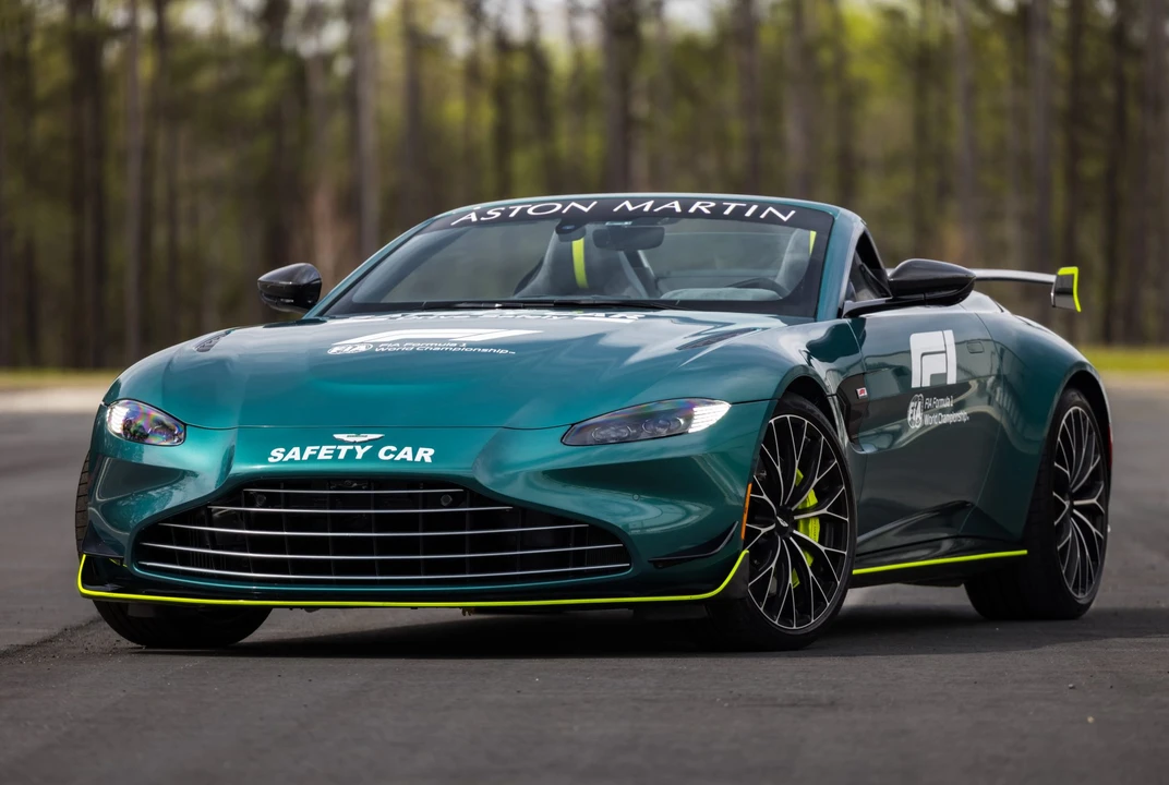 2022 Aston Martin V8 Vantage (2019+) - Image 4 of 31