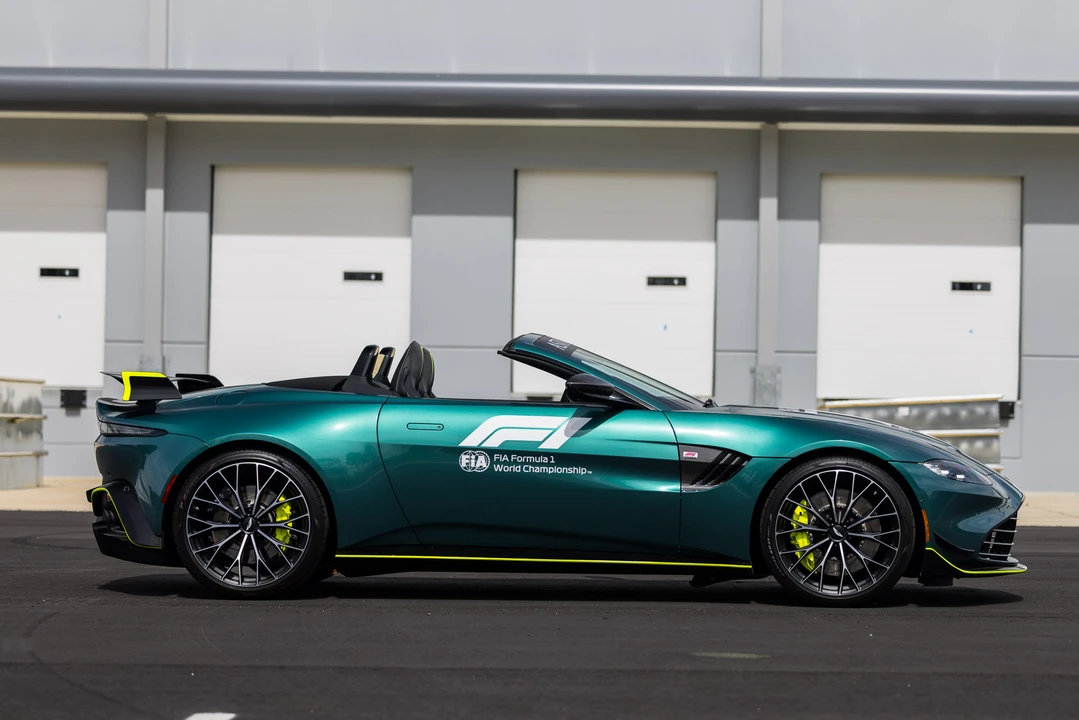 2022 Aston Martin V8 Vantage (2019+) - Image 13 of 31