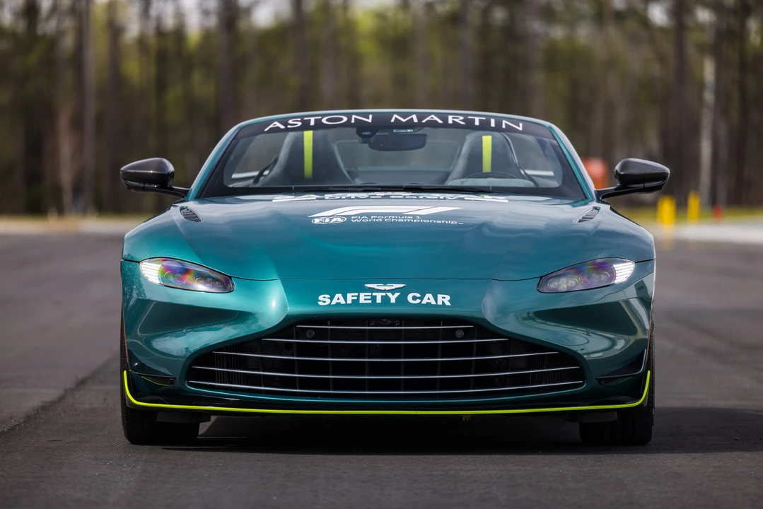 2022 Aston Martin V8 Vantage (2019+) - Image 16 of 31