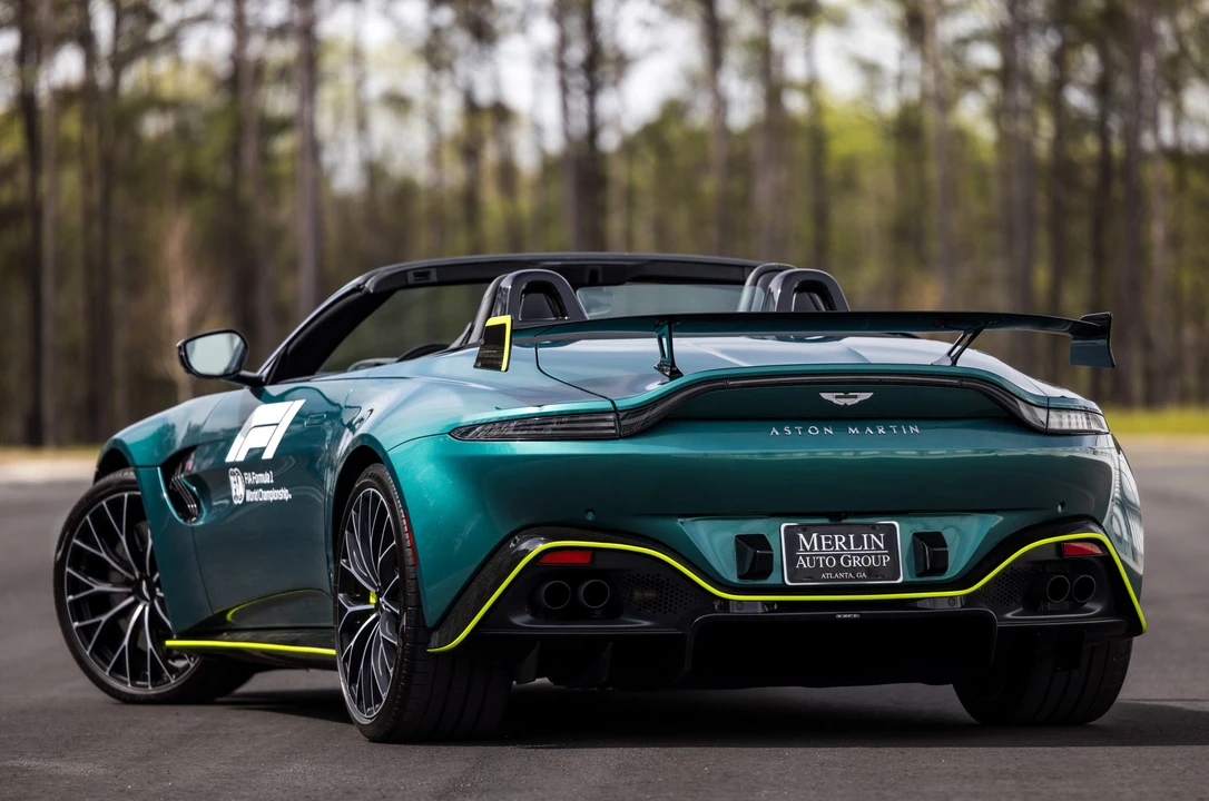2022 Aston Martin V8 Vantage (2019+) - Image 7 of 31