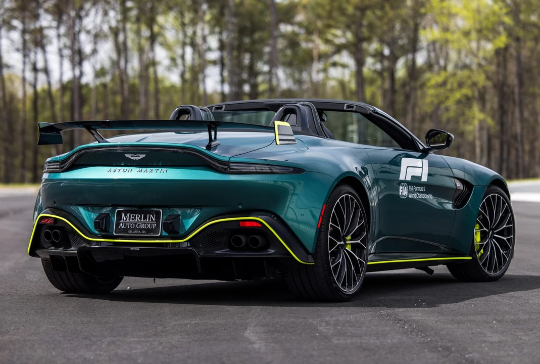 2022 Aston Martin V8 Vantage (2019+) - Image 10 of 31