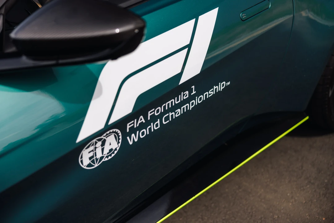 2022 Aston Martin V8 Vantage (2019+) - Image 30 of 31