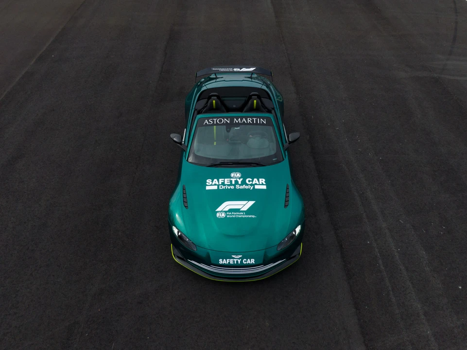 2022 Aston Martin V8 Vantage (2019+) - Image 25 of 31