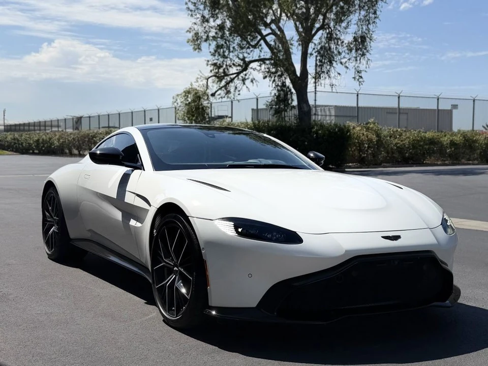 2022 Aston Martin V8 Vantage (2019+) - Image 11 of 31