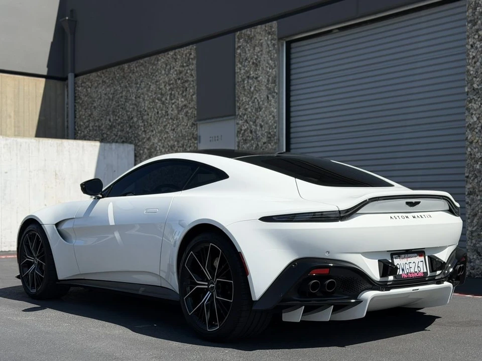 2022 Aston Martin V8 Vantage (2019+) - Image 8 of 31
