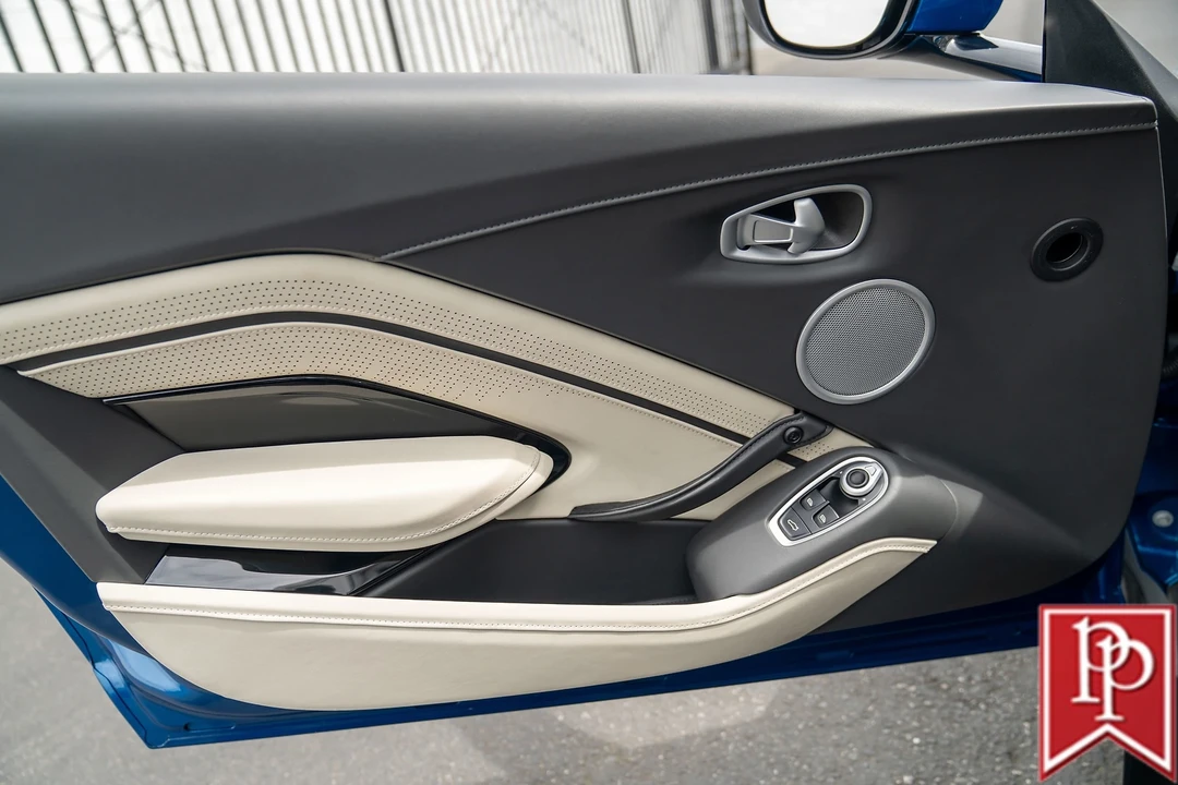 2022 Aston Martin V8 Vantage (2019+) - Image 13 of 21