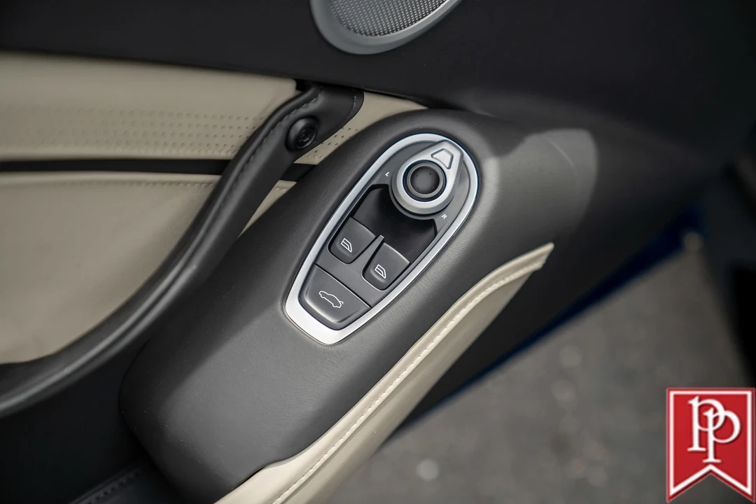 2022 Aston Martin V8 Vantage (2019+) - Image 14 of 21
