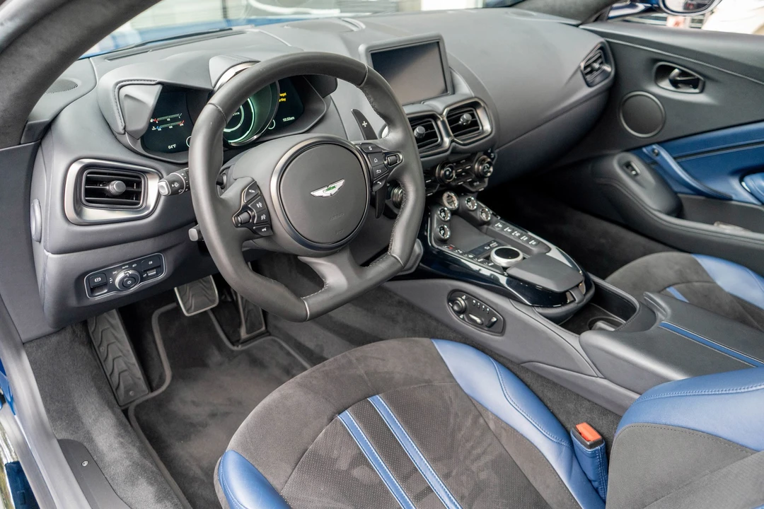 2022 Aston Martin V8 Vantage (2019+) - Image 2 of 21