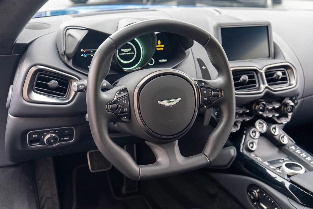 2022 Aston Martin V8 Vantage (2019+) - Image 10 of 21