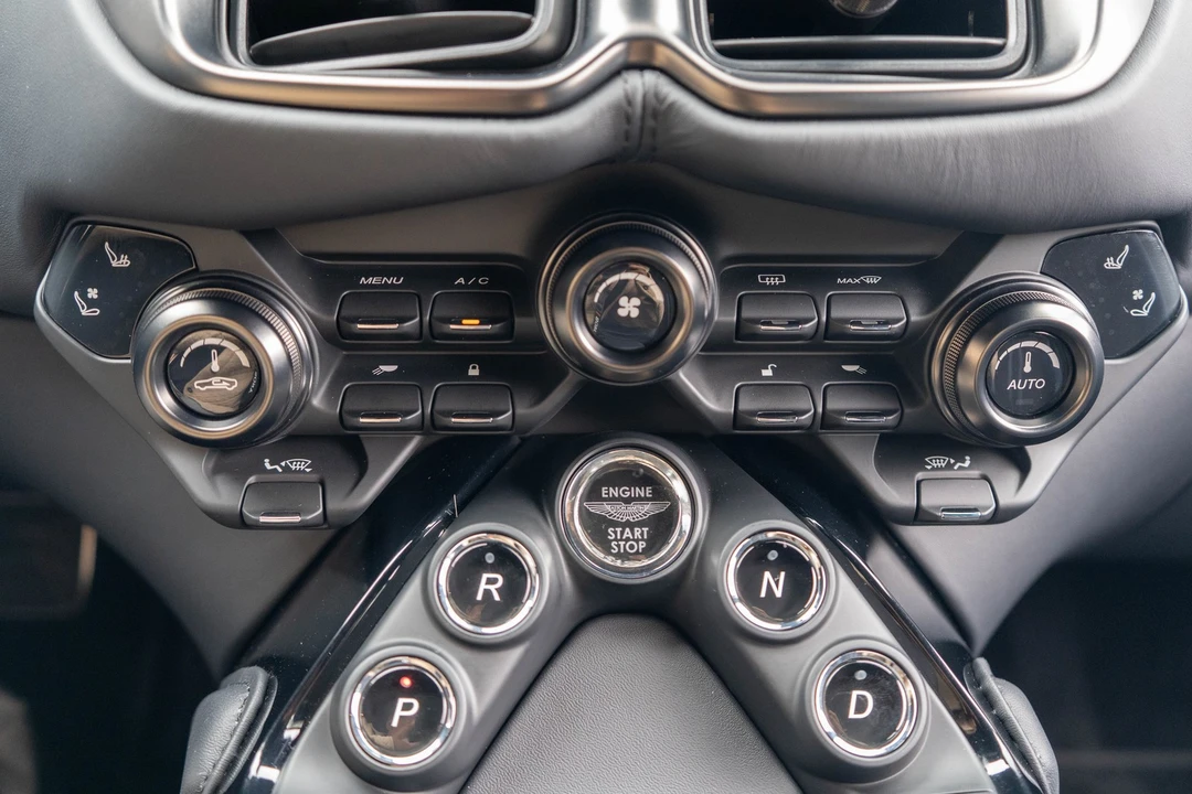 2022 Aston Martin V8 Vantage (2019+) - Image 20 of 21