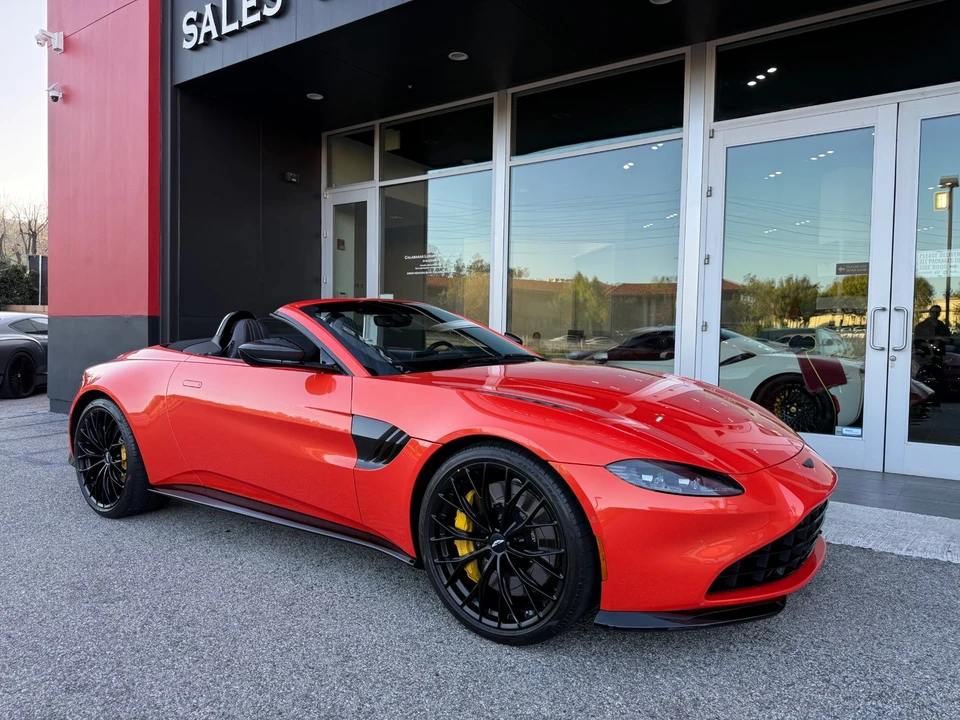 2022 Aston Martin V8 Vantage (2019+) - Image 2 of 21