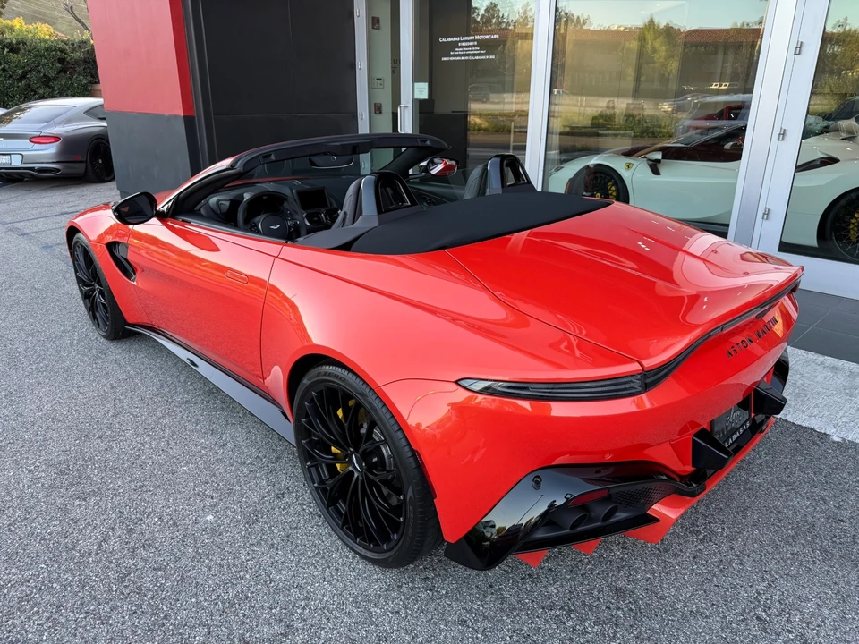2022 Aston Martin V8 Vantage (2019+) - Image 15 of 21