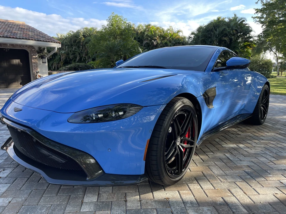 2022 Aston Martin V8 Vantage (2019+) - Image 3 of 31