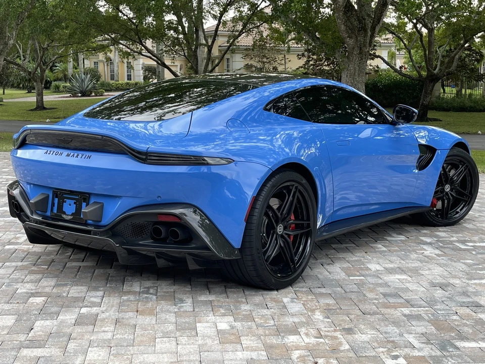 2022 Aston Martin V8 Vantage (2019+) - Image 8 of 31