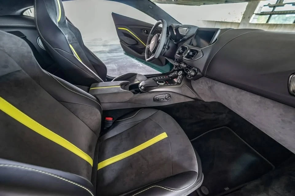2022 Aston Martin V8 Vantage (2019+) - Image 8 of 10