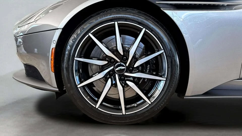 2022 Aston Martin DB11 - Image 7 of 19