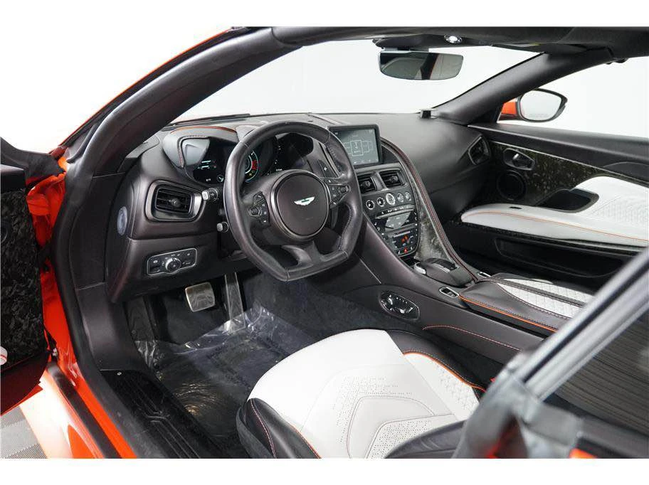 2022 Aston Martin DBS Superleggera - Image 9 of 13