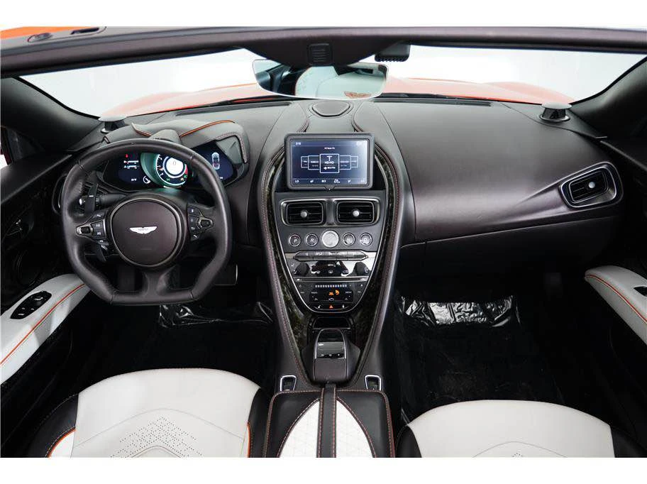 2022 Aston Martin DBS Superleggera - Image 12 of 13