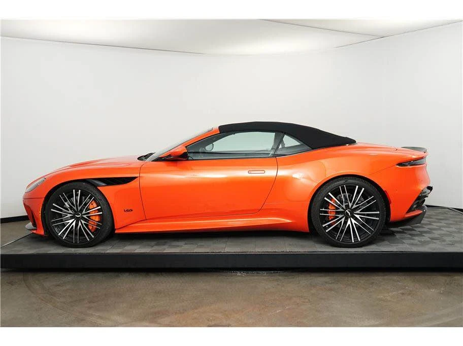 2022 Aston Martin DBS Superleggera - Image 2 of 19