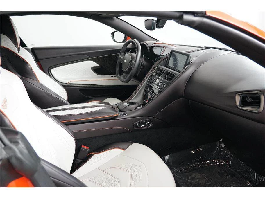 2022 Aston Martin DBS Superleggera - Image 15 of 19