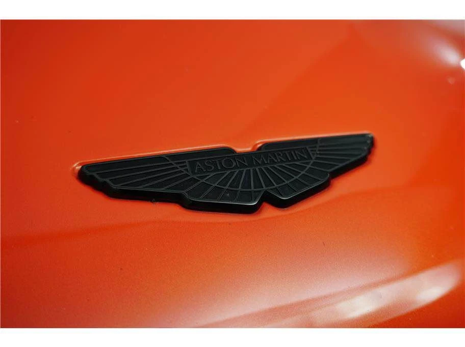 2022 Aston Martin DBS Superleggera - Image 9 of 19