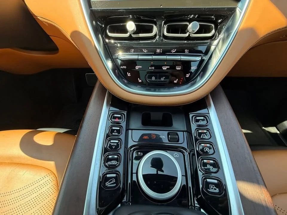 2022 Aston Martin DBX - Image 12 of 16